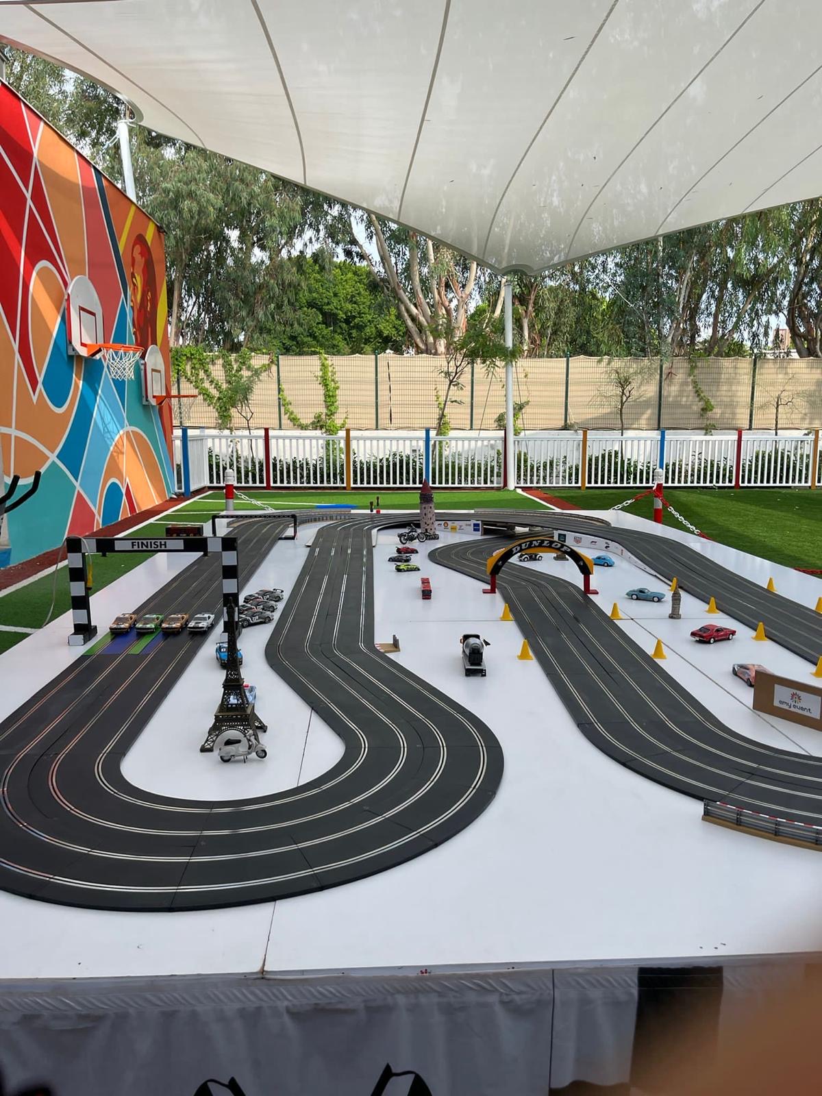 Slotcar Yarışı nedir?
